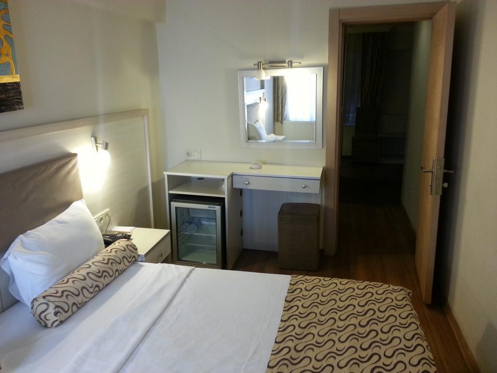 Grand Zeybek Hotel Esmirna Exterior foto